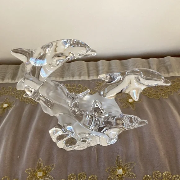 Trio Of Grace Lenox Crystal Dolphins With Frosted Waves Vintage from the 90’s - Picture 2 of 10